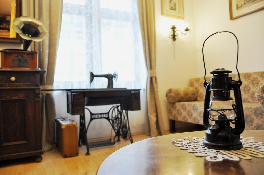 Traditional Slovak Apartment Bratislava Exterior foto